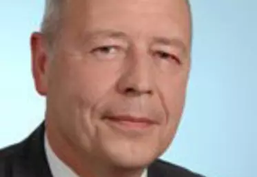 Politique de l’eau : Jean Launay reconduit à la présidence du Comité national de l’eau