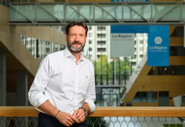 Auvergne-Rhône-Alpes : l’ancien vice-président à l’Agriculture élu président de la Région