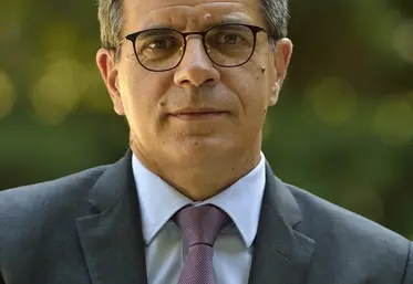 <em class="placeholder">2019, Frederic Descrozaille</em>
