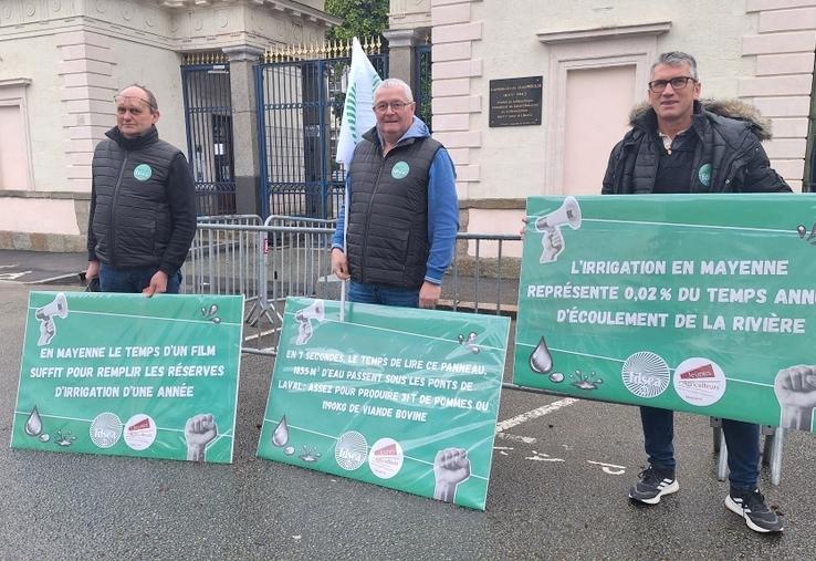 Xavier Julien, Jean-Yves Guérot et Olivier Duhamel avaient des messages à faire passer sur la gestion de l'eau.