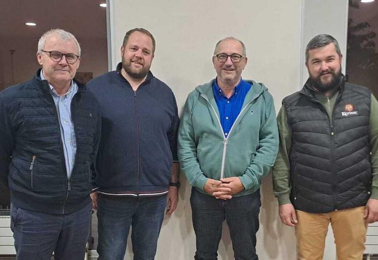 Réunis lundi soir à Laval à l'occasion du Caf (Conseil de l'agriculture française), les représentants mayennais des deux coopératives : Ivan Leclerc (vice-président Terrena) et Fabrice Quelin (administrateur Terrena), Sébastien Chevalier (président région et 1er vice-président d'Agrial) et Sébastien Ballu (vice-président région et administrateur Agrial en charge de la branche Boisson).