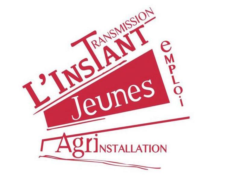 Le logo des JA 53, revu pour L’Instant JA, met en évidence les trois maîtres-mots de la journée : « Installation », « Transmission » et « Emploi ».