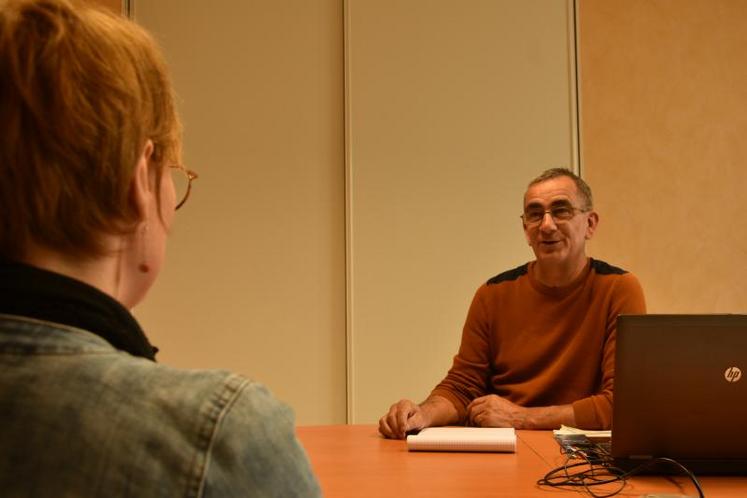 Antoine Hayau, Drh de la société, a reçu une partie des personnes qui se sont présentées pour un entretien de 10 minutes.