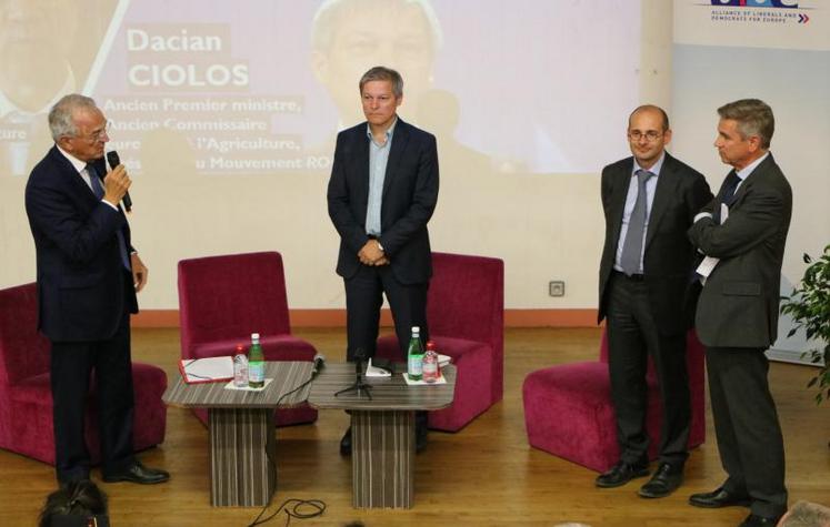 Jean Arthuis, au micro, avait invité Dacian Ciolos, Luc Vernet et Pierre Bascou (de gauche à droite) à débattre sur la future Pac.