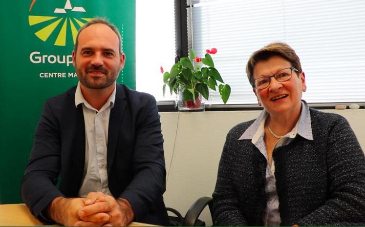 Pierre-Yves Lepage, animateur du marché agricole sur la Mayenne et la Sarthe pour Groupama, et Marie-Jeanne Rousière, présidente de la fédération des caisses locales Groupama de la Mayenne.