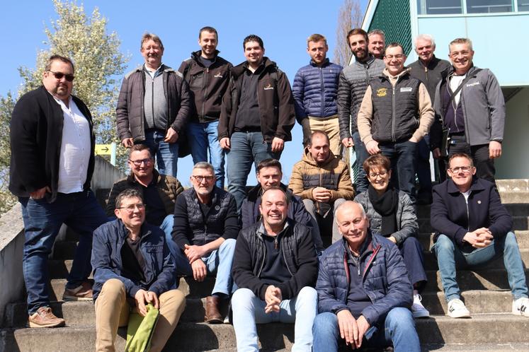 Une vingtaine d'éleveurs de Blonde d'Aquitaine se sont réunis jeudi 19 mars à la Maison des agriculteurs, à Changé, pour leur AG 2026.