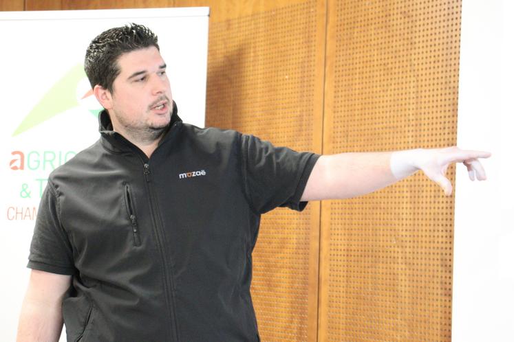 Valentin Butet, conseiller monitoring chez Seenovia, a présenté la gamme complète de la coopérative dédiée au monitoring.