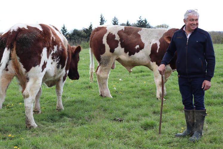 L'éleveur Loïc Vallée a présenté son troupeau aux participants de l'AG.