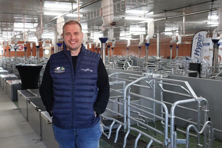 Flavien Guesnerie, gérant de l'EARL Mauperthuis à Méral. Le temps de réaliser toutes les démarches administratives, la famille Guesnerie a pu présenter le fruit de son chantier de restructuration lors d'une journée portes ouvertes, organisée le jeudi 7 mai 2026.