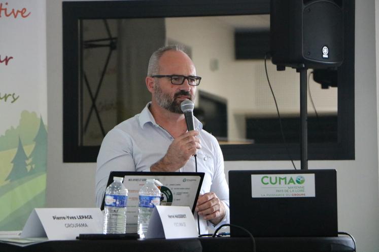 Pierre-Yves Lepage, responsable du secteur agricole pour l'ouest de la Mayenne à Groupama.