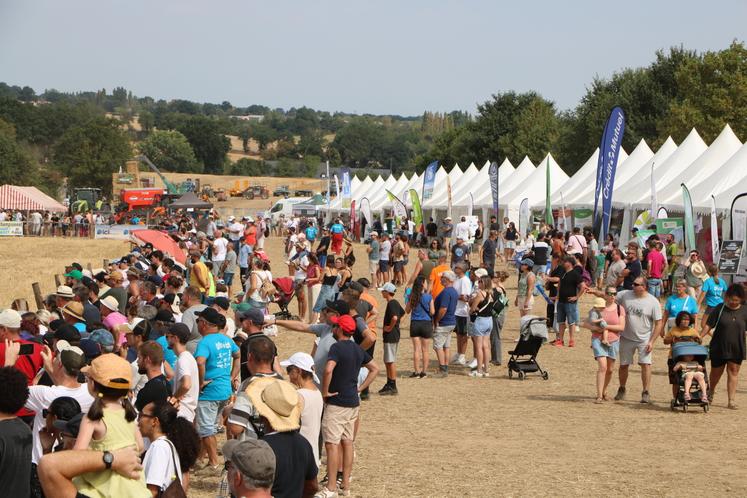 Sur deux jours, 10 000 visiteurs ont arpenté le site de Terre en fête. 