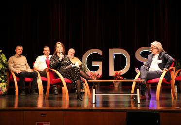 Comme Esther Florin, cheffe de marché génotypage Innoval, plusieurs intervenants ont pris part à la table ronde sur le thème de la prévention et de la résilience des élevages.