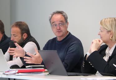 Eric Plessis, conseiller Chambre d'agriculture spécialisé eau et irrigation, est intervenu au conseil d'administration de la FDSEA 53.