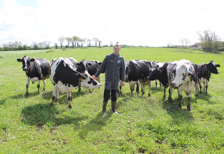 Cyril Lemaitre, éleveur de vaches laitières à Auvers-le-Hamon, est le nouveau président de JA Sarthe.