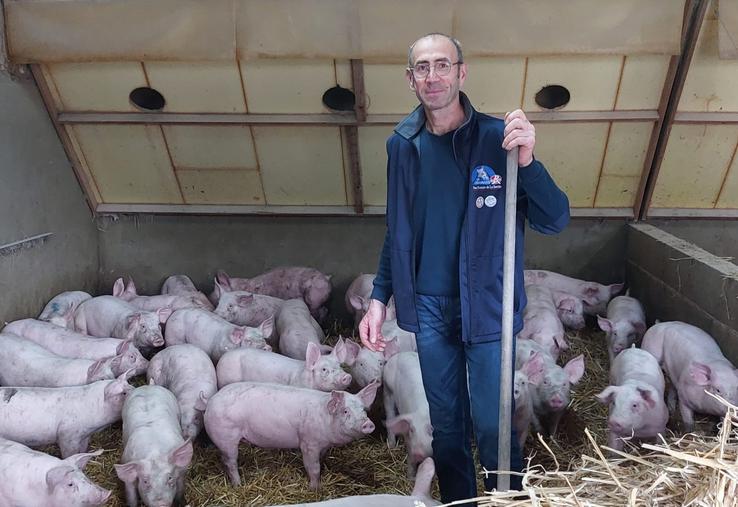 Jérôme Jouanneau, élève des porcs sur paille en Label Rouge.