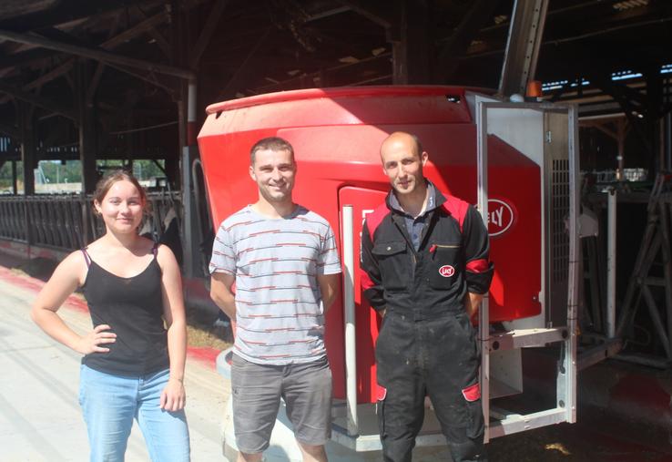 Elya, stagiaire, Alexandre Le Barbier et Vincent Pousse, deux des associés. Le troisième est Philippe Pousse.