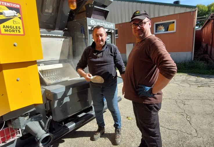 Faf et Négoce du Maine est pilotée par Francis Honoré, soutenu par son salarié Nicolas Chevalier.