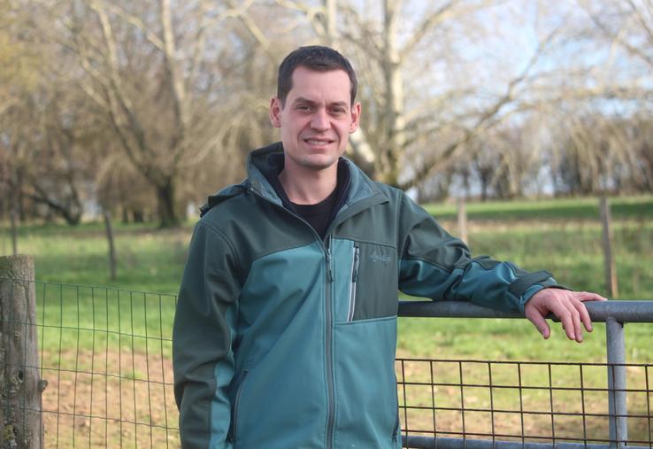 David Marteau, 31 ans, est installé en volailles et cultures à Fontenay sur Vègre.