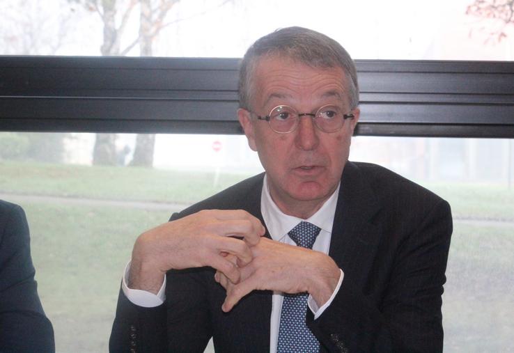 Jean-Bernard Sempastous, rapporteur de la loi. A droite, Jean-Louis Chandellier, de la FNSEA (en haut). L'atelier a été dirigé par Philippe Proust, juriste AS Agrisociétés et trésorier de l'AFDR Maine (en bas).