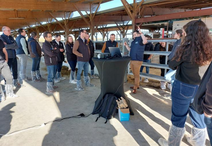 Les techniciens de la société Bovec sont venus présenter le programme d'accouplement GMS.