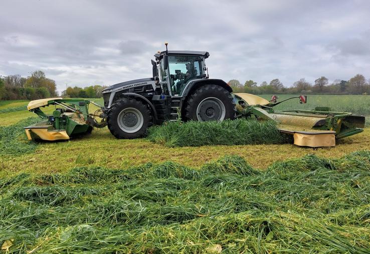 La SARL Agri Truck a investi dans un groupe de fauche de 10 mètres.