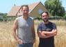 Sébastien Lebreton et Bastien Bourge, deux des quatre associés du Gaec.