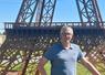 François Jousse est à la tête de l'entreprise M-Services Fers et Dérivés depuis 20 ans (ici devant la reproduction au 1/35e de la Tour Eiffel de 8,6 m de hauteur pour 2 tonnes, réalisée par l'équipe de M-Services à l'occasion des 6 heures VTT du comice de Laigné Saint Gervais le 30 août 2025).
