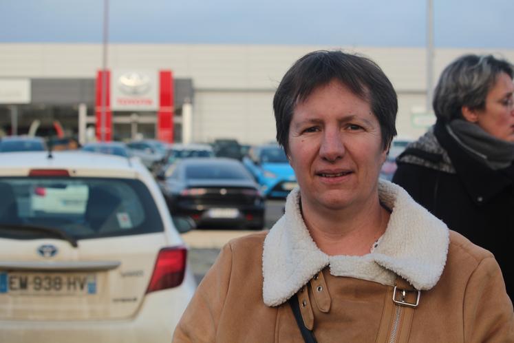 Aurélie Letourneau, éleveuse à Vibraye, a manifesté pour la première fois en 25 ans de métier.