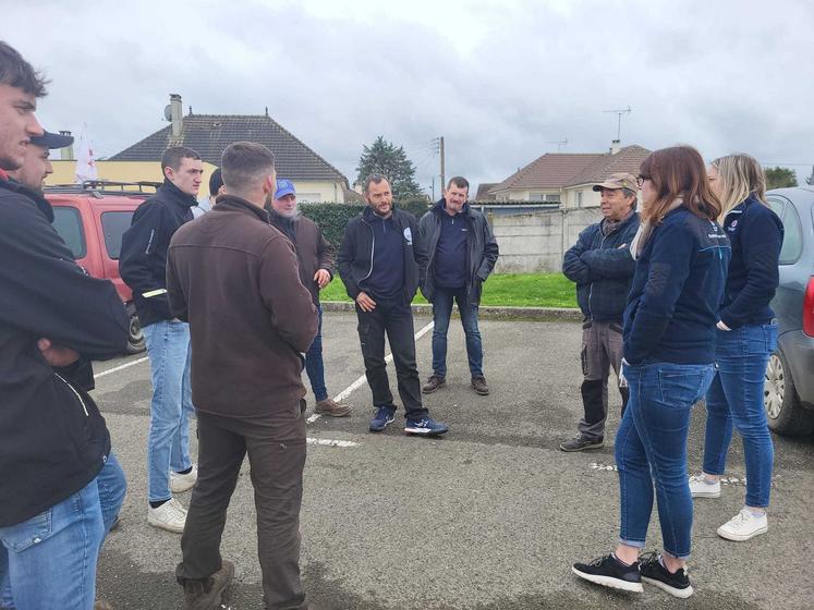 Discussion avec la direction du Super U de Fresnay-sur-Sarthe.