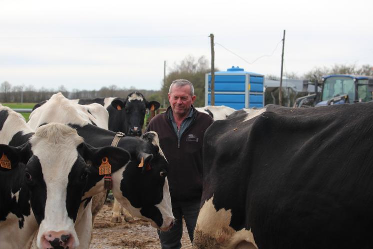 L'exploitation a également un troupeau de 60 vaches prim'holstein.