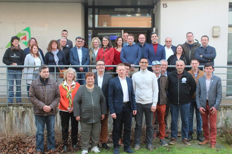 La nouvelle Chambre de la Sarthe a été installée vendredi 21 février. Au premier plan, les membres du bureau élus.