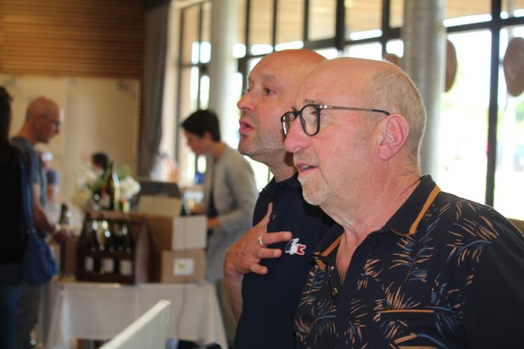 Jean-Marc Rimbault accompagnera pendant cinq ans son sucesseur. C'est son père, Marcel, qui avait repris l'exploitation de son grand-père en 1935 en l'agrandissant et en replantant des vignes.