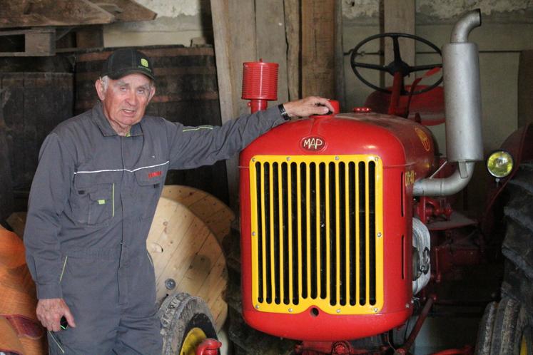 Jean-Pierre Lecroc et son tracteur MAP de Someca.