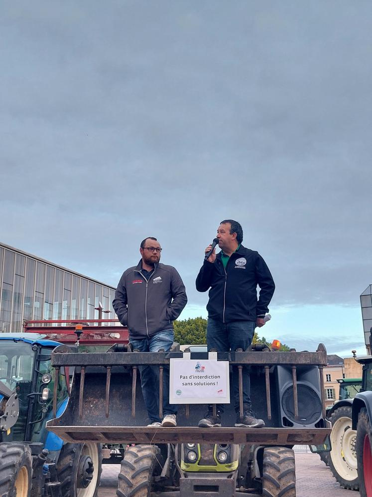 Damien Rousseau (JA72) et Denis Pineau (FDSEA).