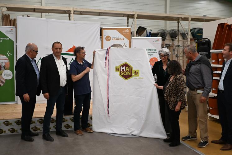 Mercredi 4 juin, à Mondoubleau. La coopérative Agrial a inauguré son 170e magasin de l'enseigne LaMaison.fr et le premier en Loir-et-Cher.