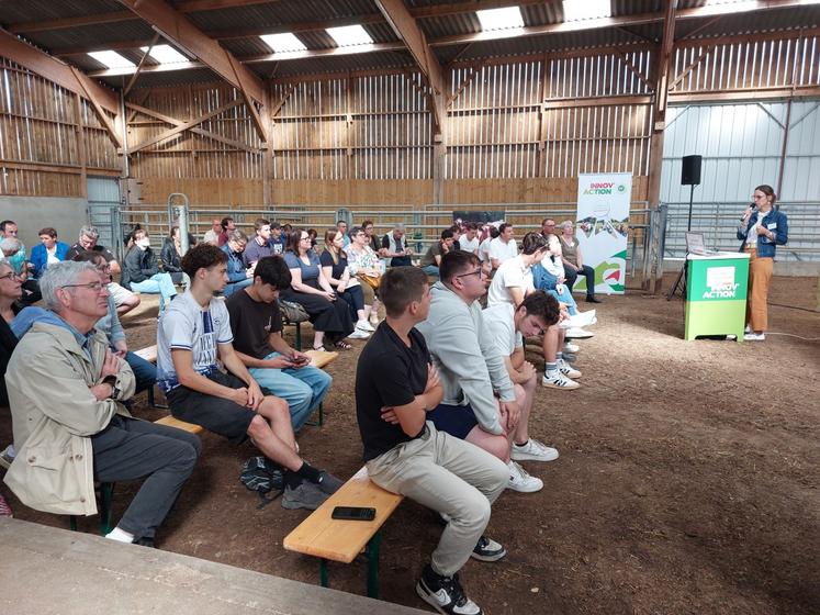 La journée Viande bovine de la Chambre d'agriculture s'est déroulée sur l'exploitation de Maryline et Gilles Martin, à Juigné-sur-Sarthe.