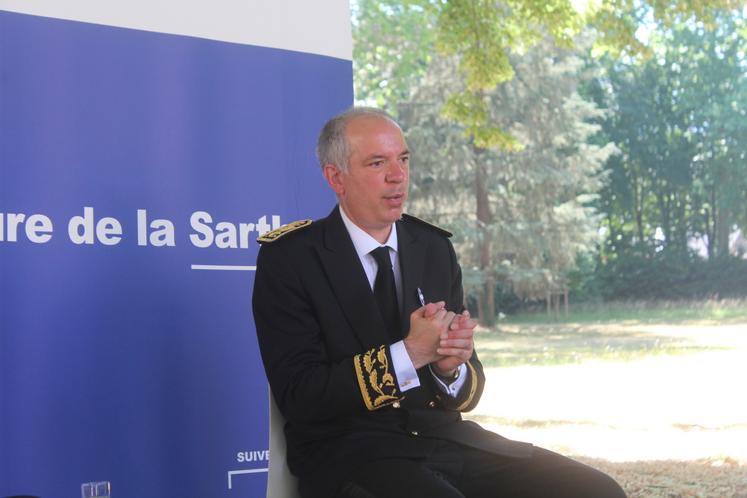 A droite, Philippe Dutertre a fait connaissance avec Sébastien Jallet. En bas, aux côtés de Stéphane Le Foll, maire du Mans.
