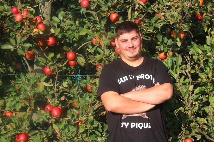 Samuel Auville, 22 ans, est salarié à la Sica Gerfruit à Chenu.