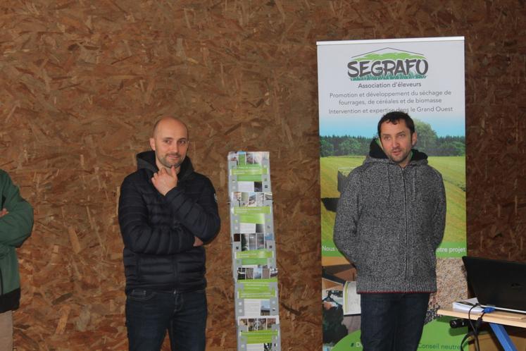 Etienne et Mathieu Boudvin. En haut à droite, Florence Foussard, animatrice du SAGE Loir. En bas à gauche, un séchoir à foin optimise le fourrage de la ferme depuis sept ans. 