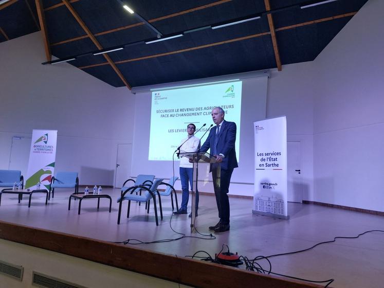 Le préfet Sébastien Jallet aux côtés du président de la Chambre d'agriculture, Philippe Dutertre.