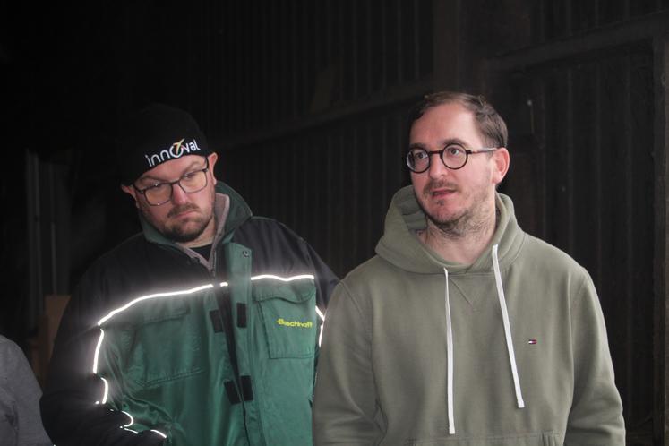 A droite, Antoine Billon, premier hôte de la journée à Tuffé. En haut à droite, Patrice Riauté (FDSEA et FNPL). En bas, Domitille Rondeau (Chambre d'agriculture), une des animatrices de la journée.