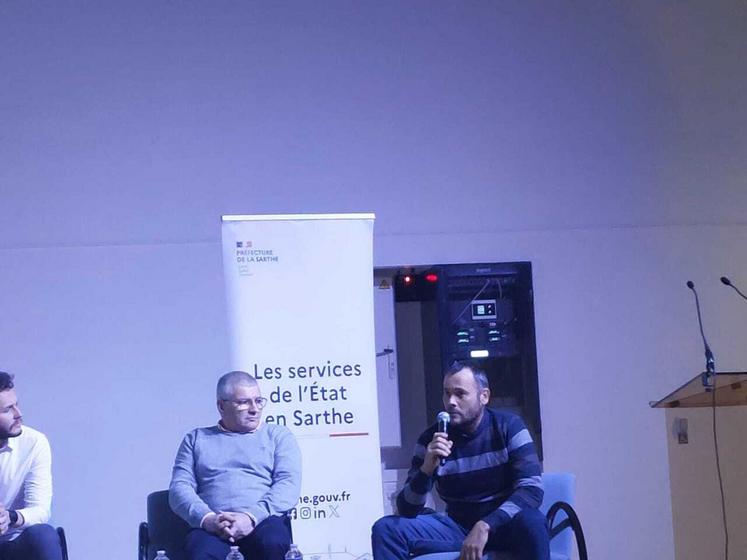 Lionel Lenoir (au mirco) et Frédéric Cosson, ont témoigné sur les dégâts subis lors de l'orage de grêle du 25 juin 2025.
