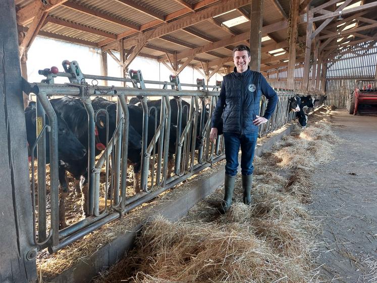 Flavien Engoulvent s'est installé en juillet 2024 avec 65 vaches au robot.