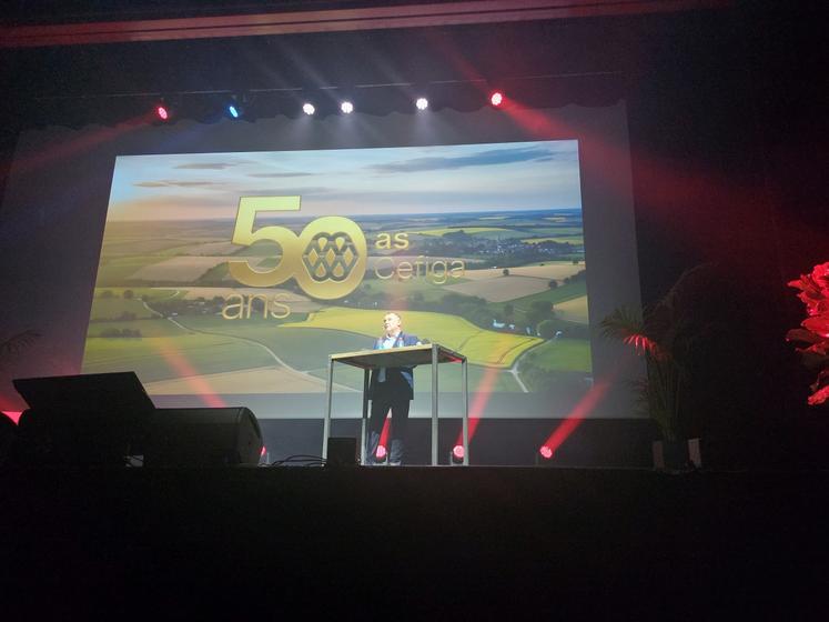 Plus de 1 000 personnes étaient réunies mardi soir au Forum du Centre des expositions du Mans pour célébrer les 50 ans d'AS-Cefiga.
