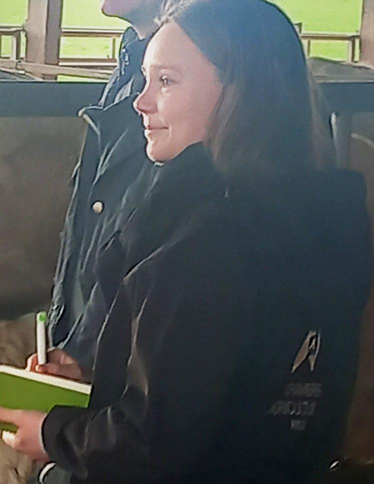 Eva Bodinier s'est formée en licence Métiers du conseil en élevage de bovins viande.