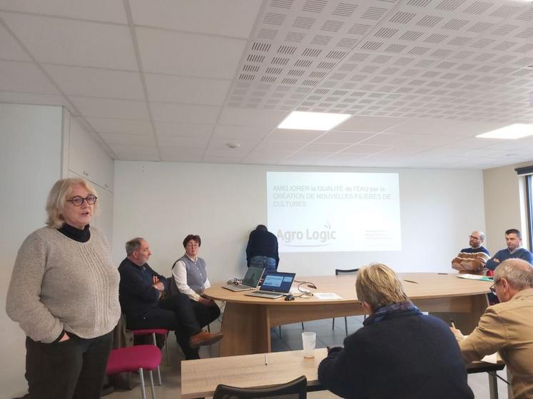 Deux nouvelles cultures ont été présentées par Brigitte Lambert et Olivier Beherec des entreprises Agrologic et Chanvre Innovation : le millet et le chanvre semence.