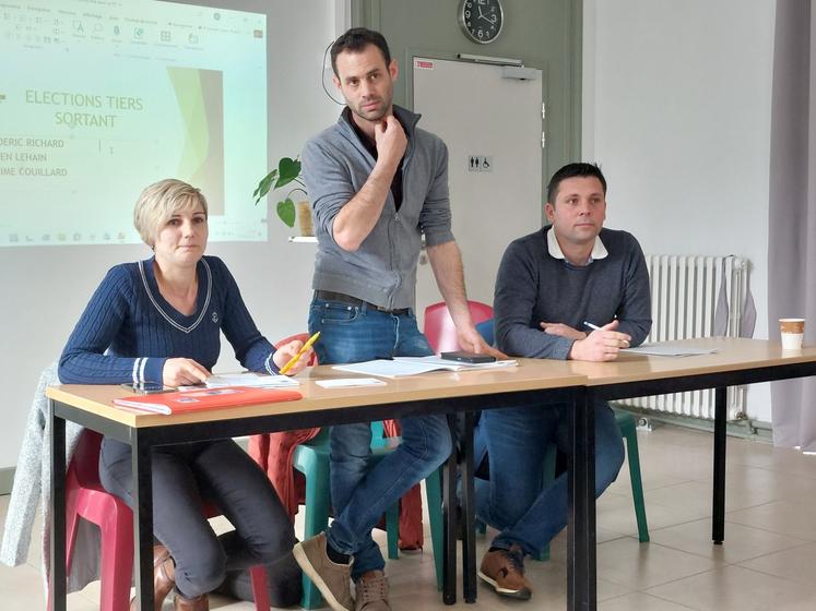 Gaëlle Veille, trésorière, Maxime Niepceron, président, et Julien Lehain, secrétaire du syndicat Charolais Sarthe.