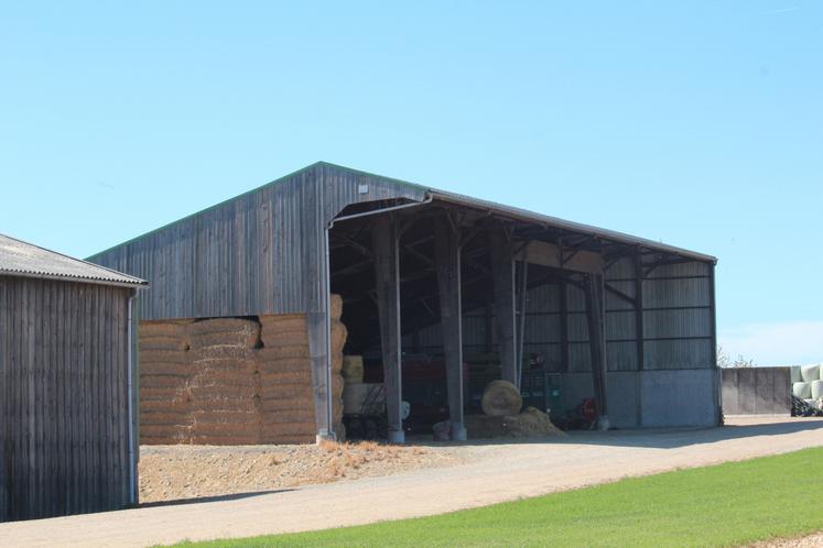 L'autre bâtiment producteur d'énergie solaire est un hangar de stockage qui date de 2018.