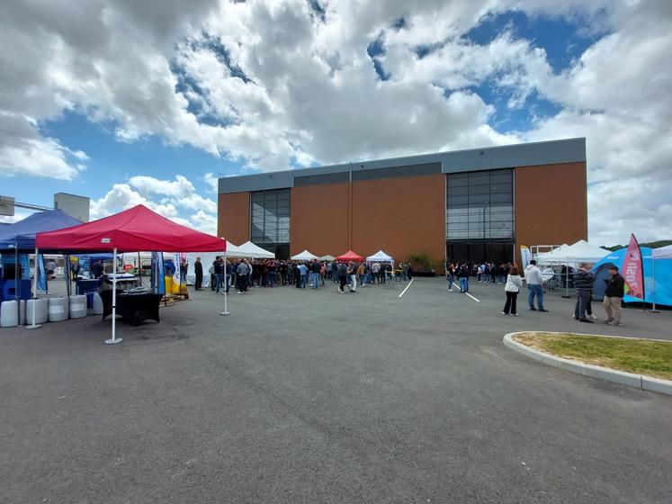 Nouri'Vrai a monté en 2024 un hangar dédié au stockage de matières premières.