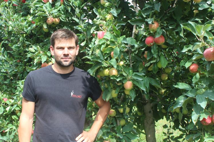 Baptiste Geoffray est gérant des Vergers de la Portière avec Patrick et Romain Tessier.